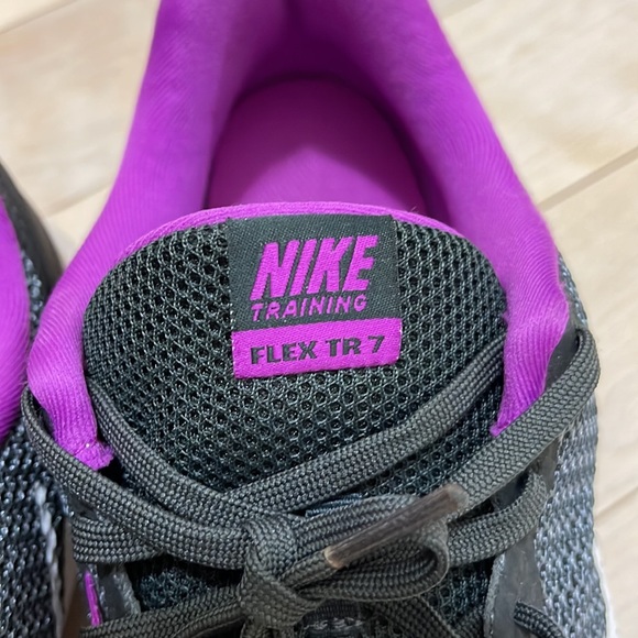 Nike Flex Trainers - Picture 5 of 6